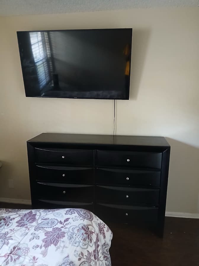 DIalla Barnes's room