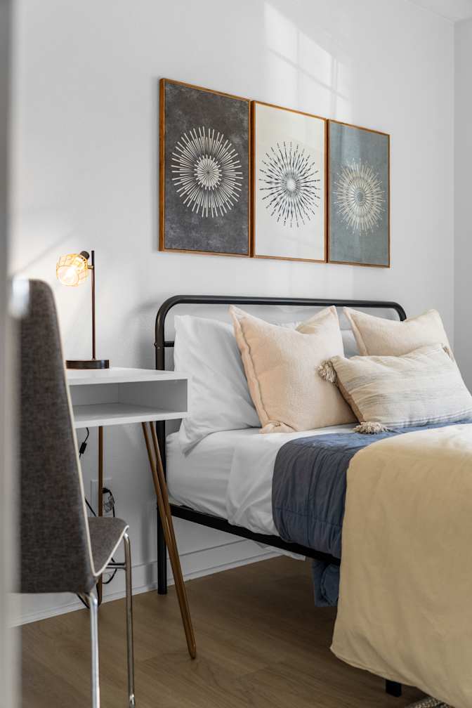 Tomic Properties's room