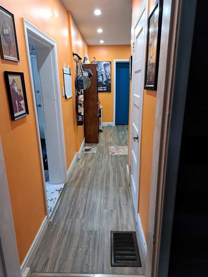 Cameron W Gumulak's room