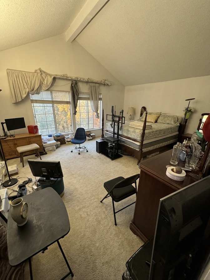 CARLOS's room