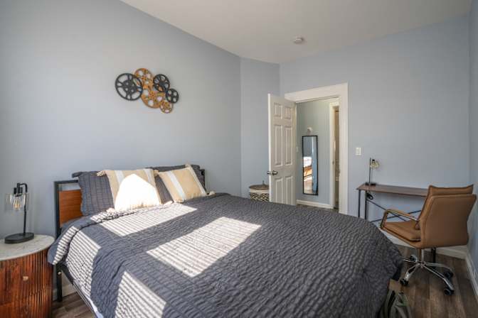 Lius Estate's room