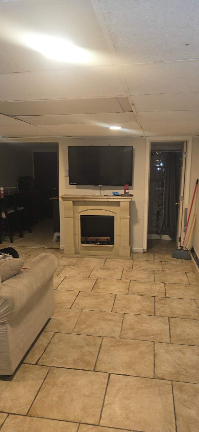 Cc's room