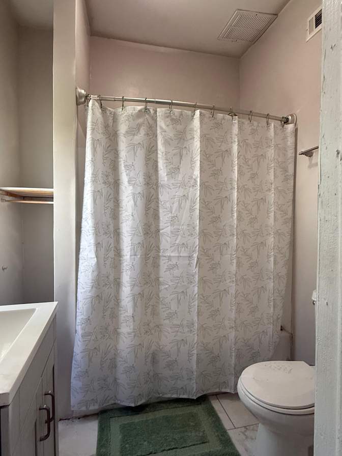 Victoria's room