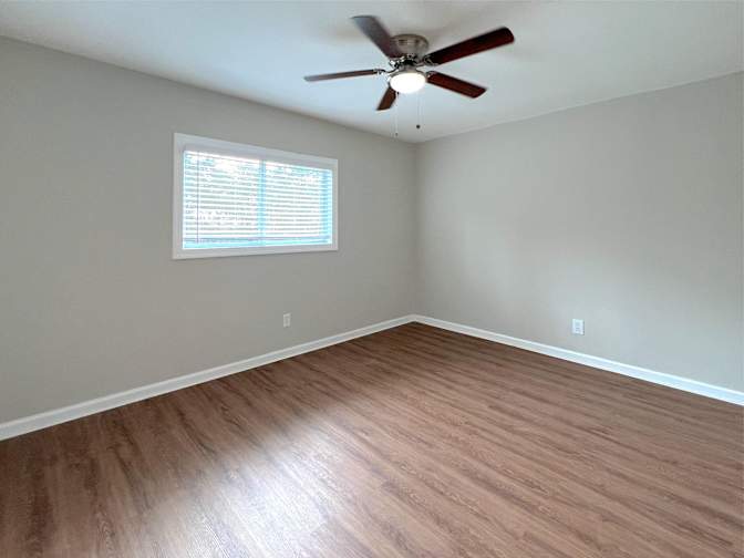 Alcove Rooms's room