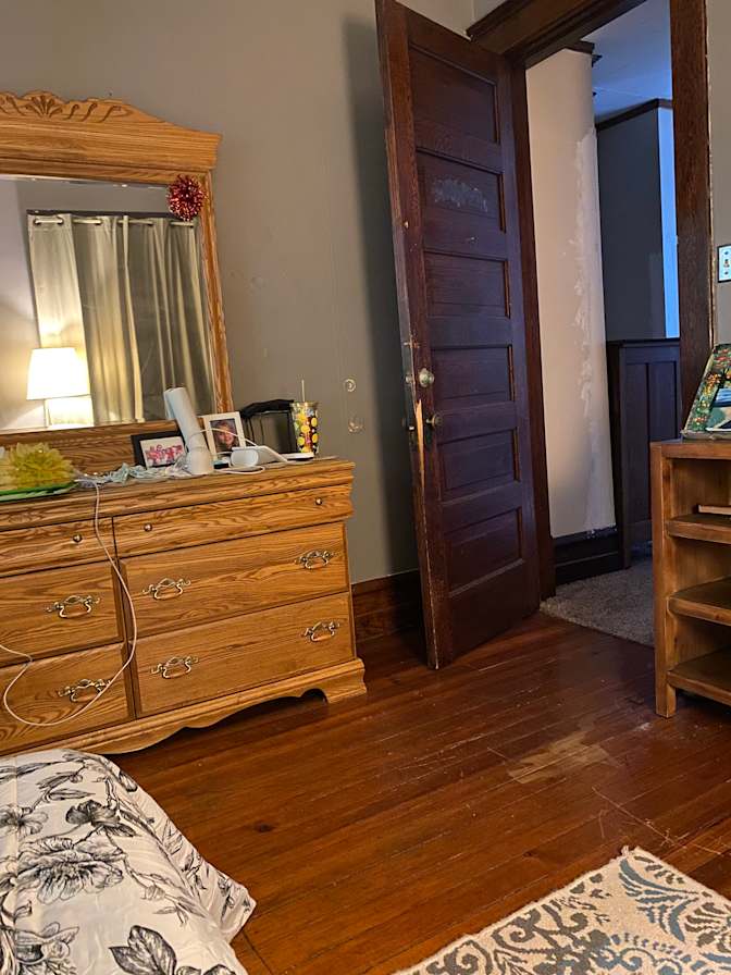 Shelly's room
