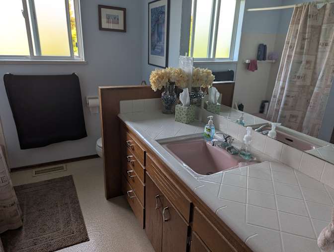 Linda's room