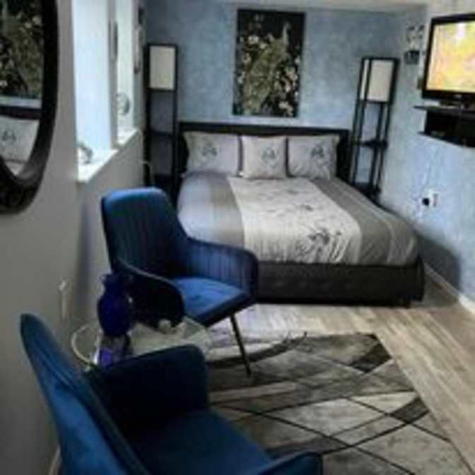 Juliet Peterson's room