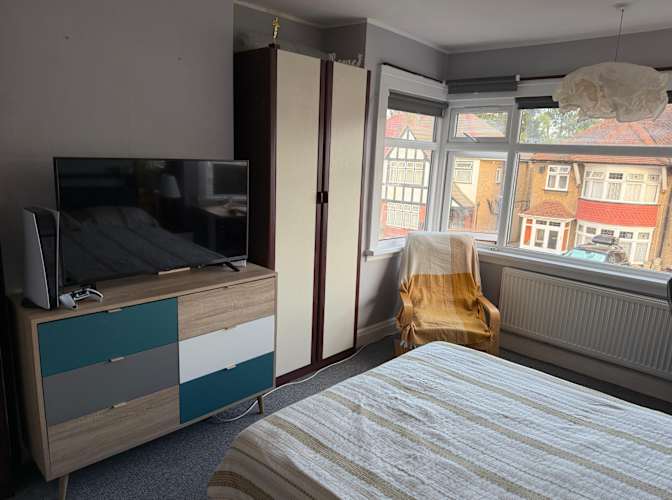 Suzana's room