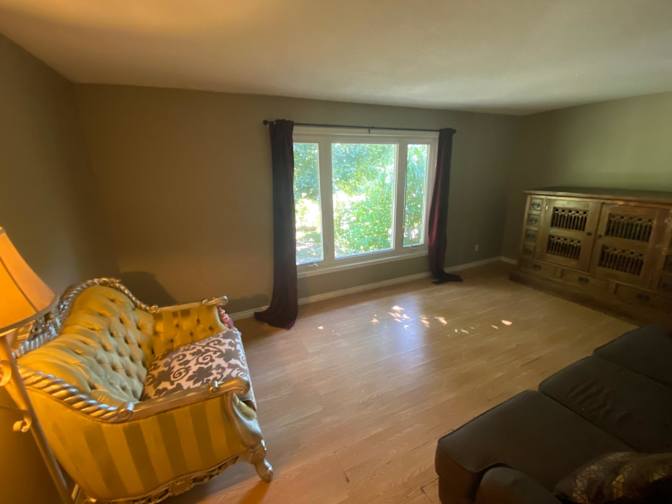 NICOLA THOMAS's room