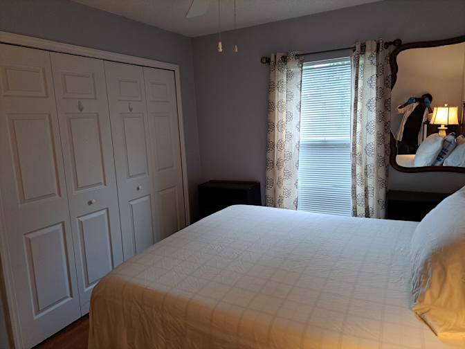Viviene's room