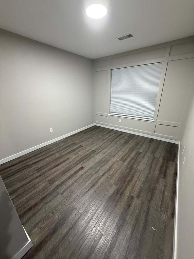 Luis's room