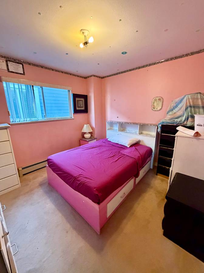 Sharlin's room