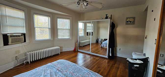 Yina's room