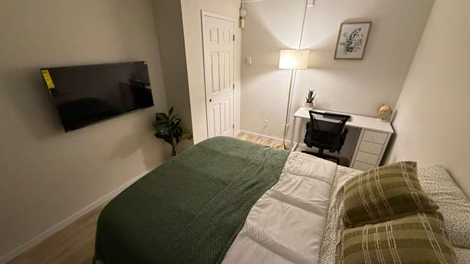 Hal Kerimov's room