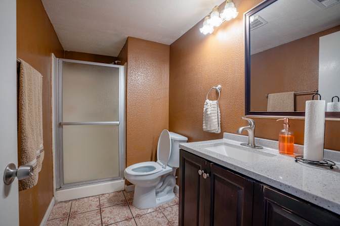 LaTecia Yarbrough Property Manager's room