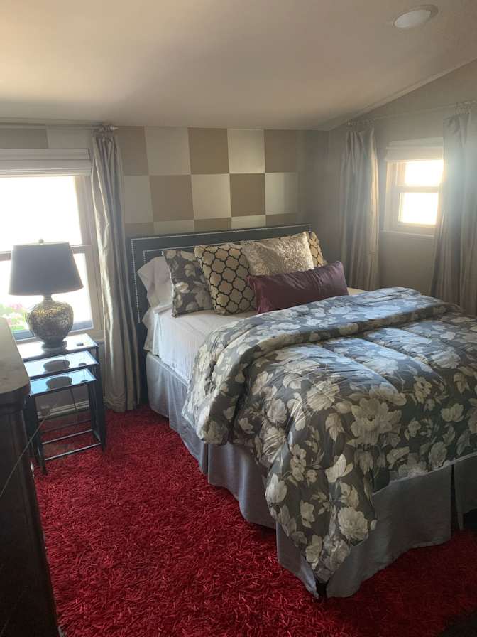 Ron's room