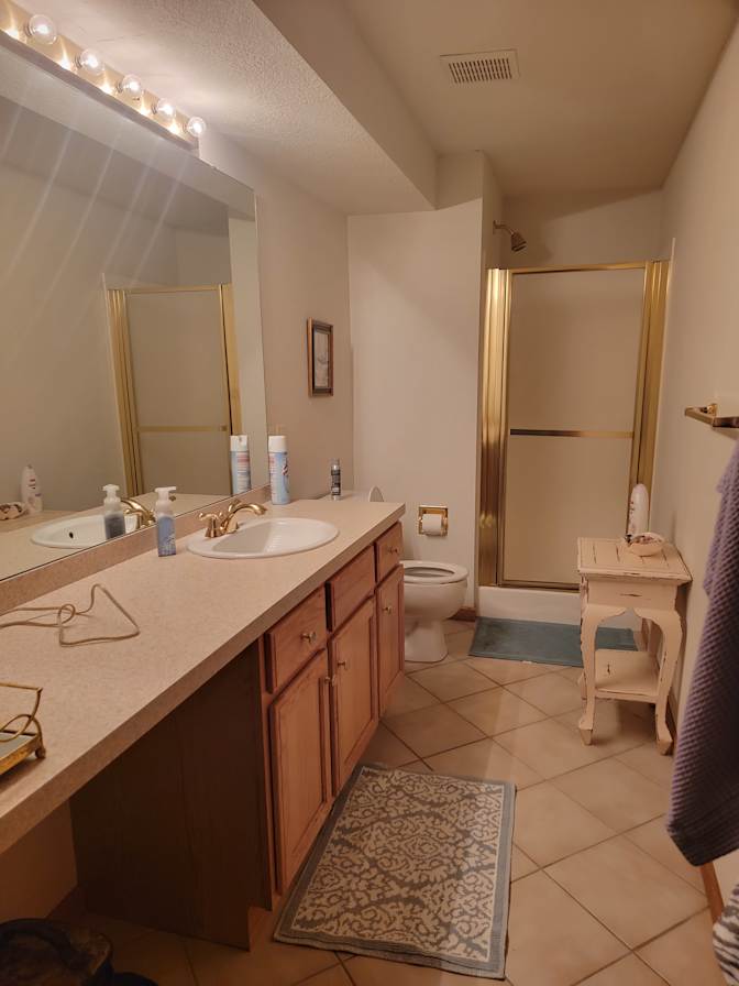 Lisa's room