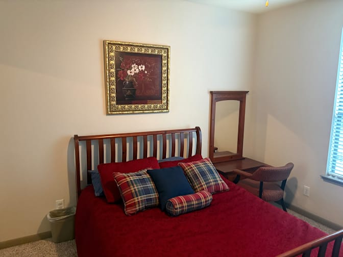 Que's room