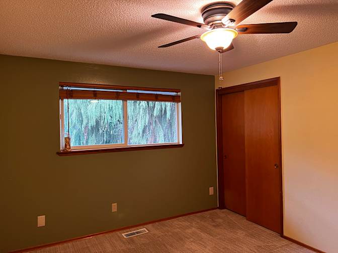 Jenn & Brie's room