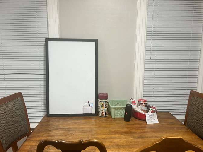 N'digo Donnell's room