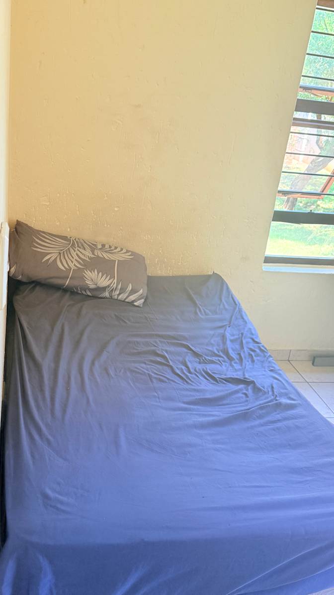 Mayibongwe Paul Ngwenya's room