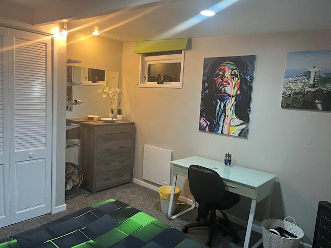 Leonard Waldron's room