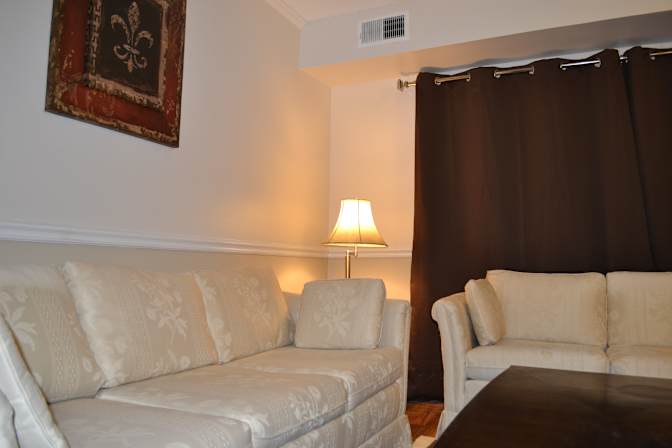Alcove Rooms's room