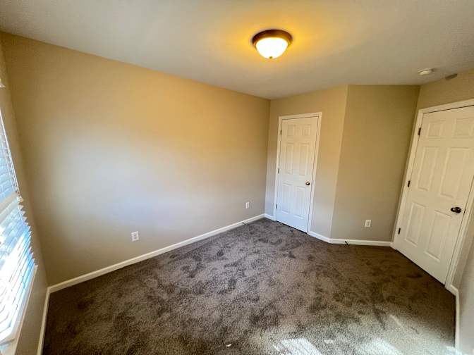Alcove Rooms's room