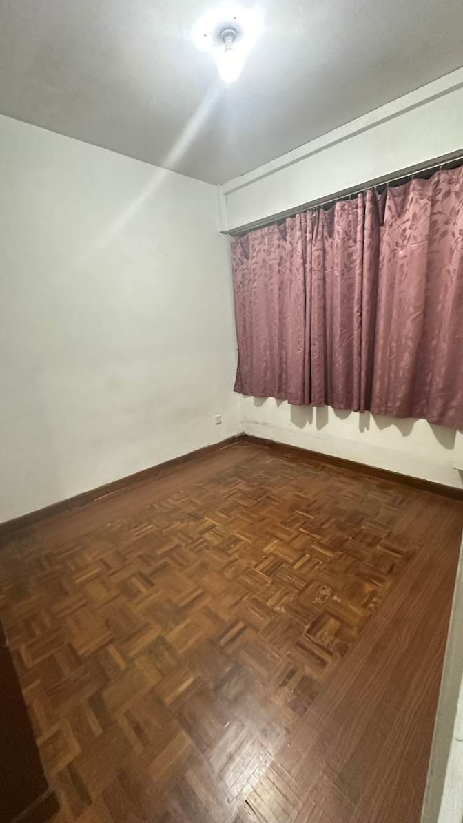 Lynn's room