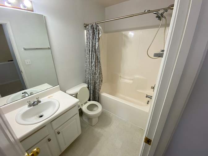 Alcove Rooms's room