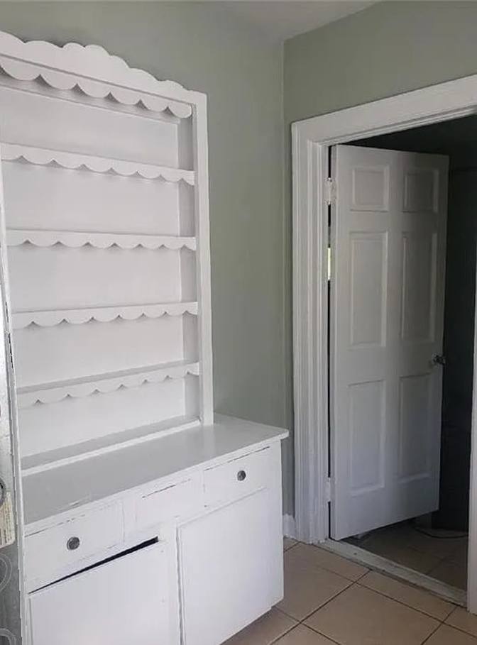 Alcove Rooms's room