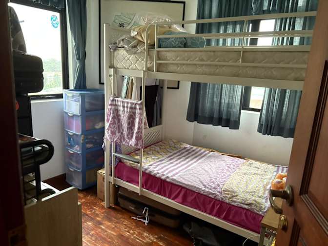 Stephanie Liu's room