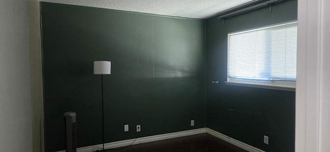 Jes's room