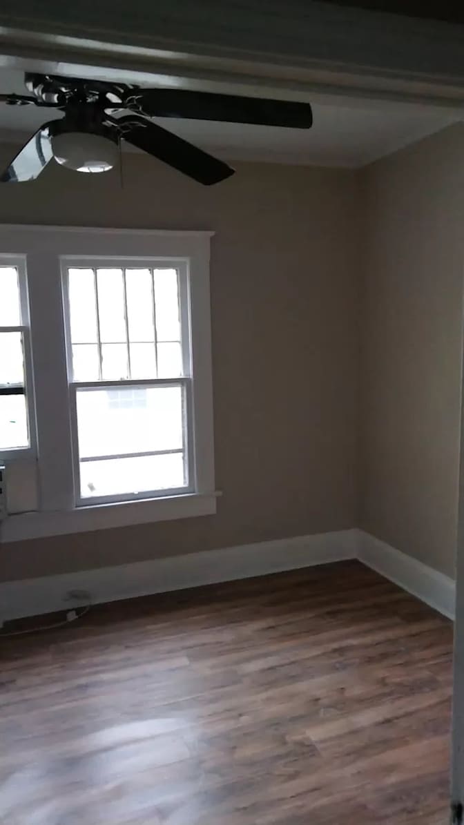 Alcove Rooms's room