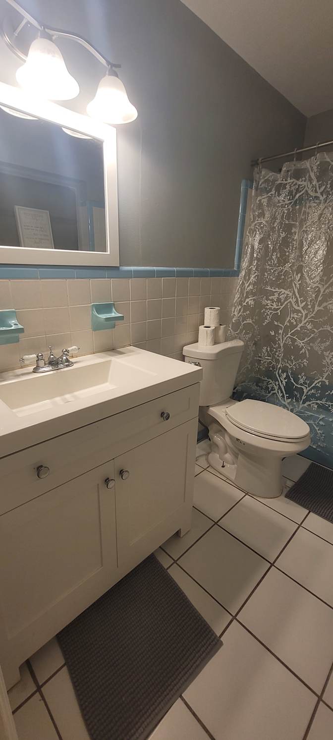 Cozy Home Away Rentals's room