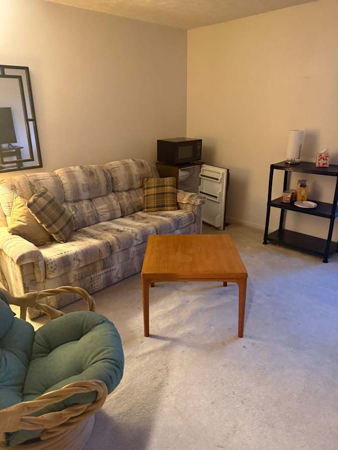 Tom's room