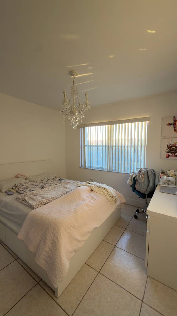Valeria Gutierrez's room