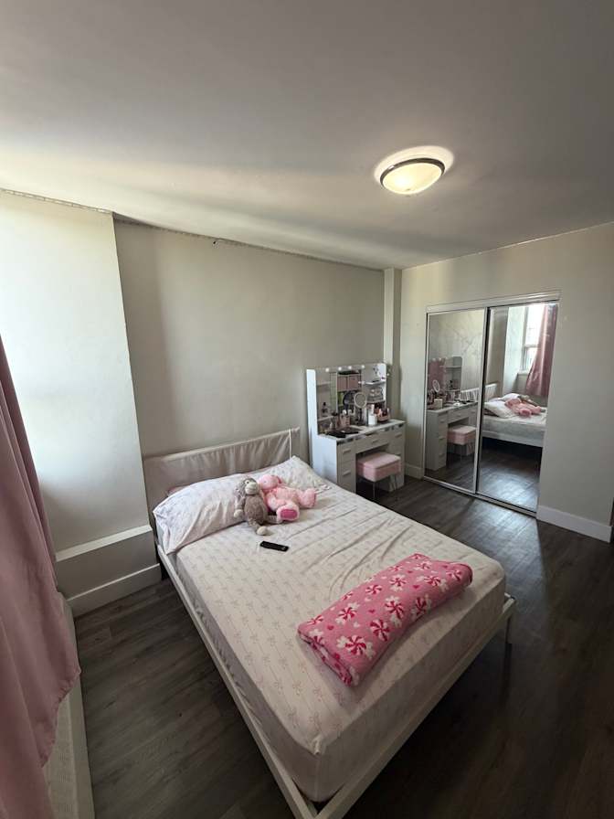 Nathaly's room