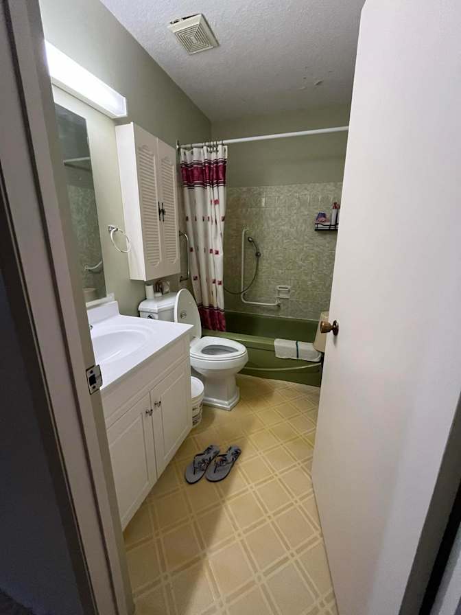 Maureen's room