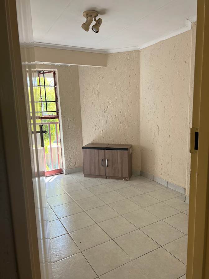 Eko Legacy's room