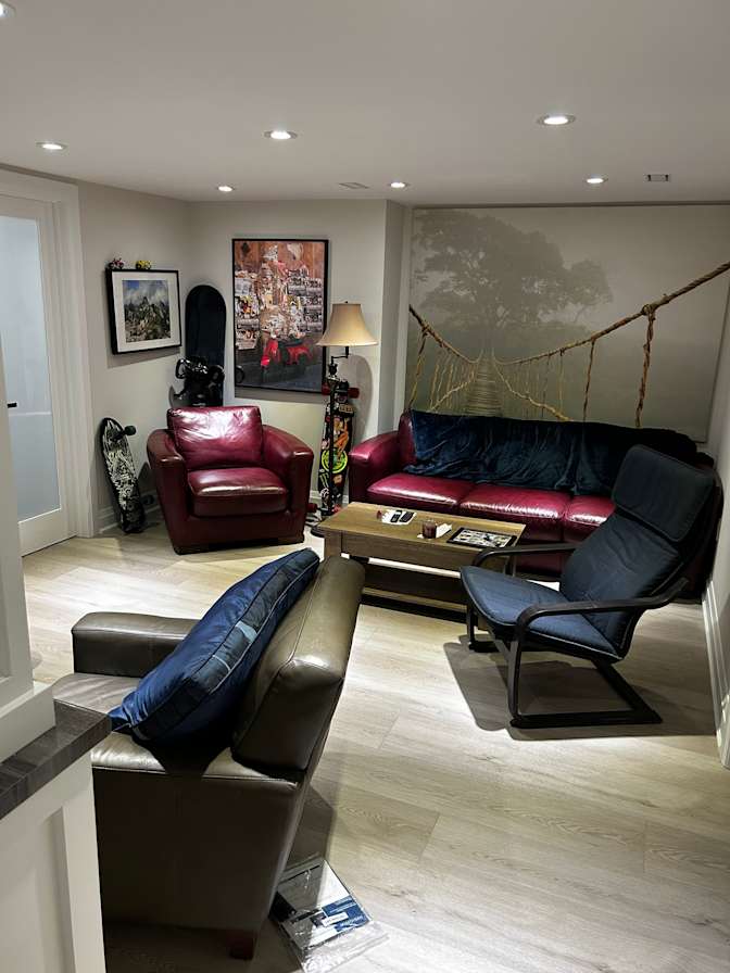Thomas's room