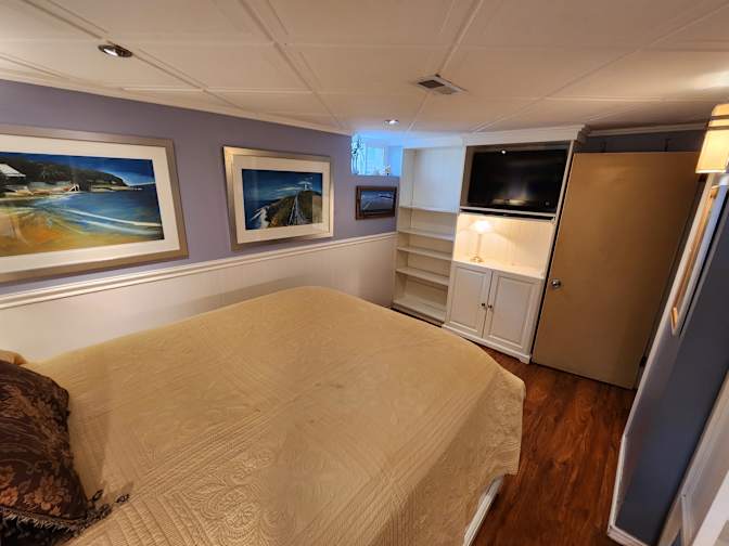 wdrinshed's room