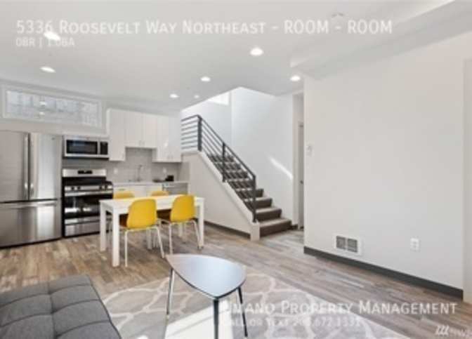 Umano Property Management's room