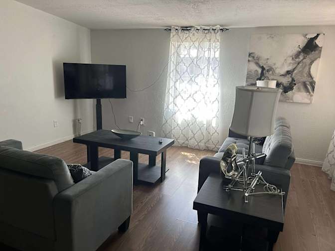 Flourishing Oasis's room