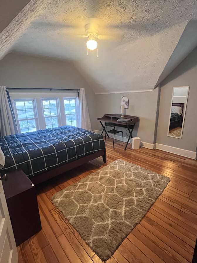 Off Campus's room