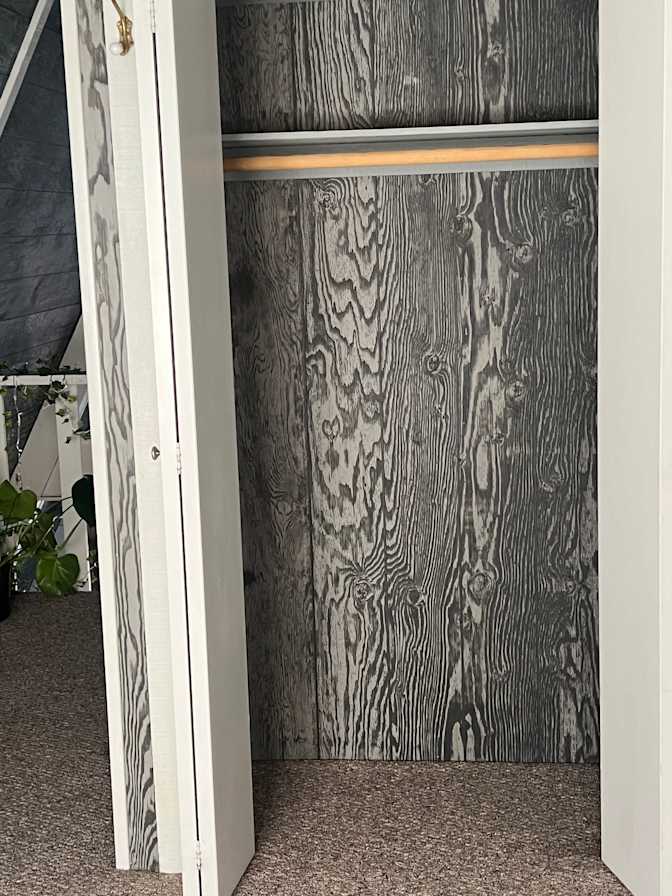 Elyse's room