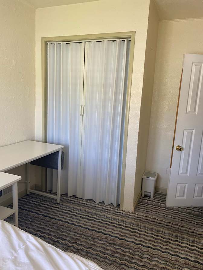 Evelyn's room