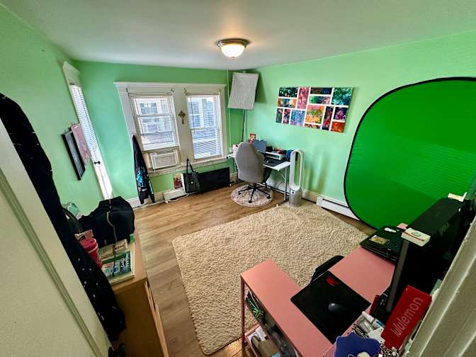 Elle's room