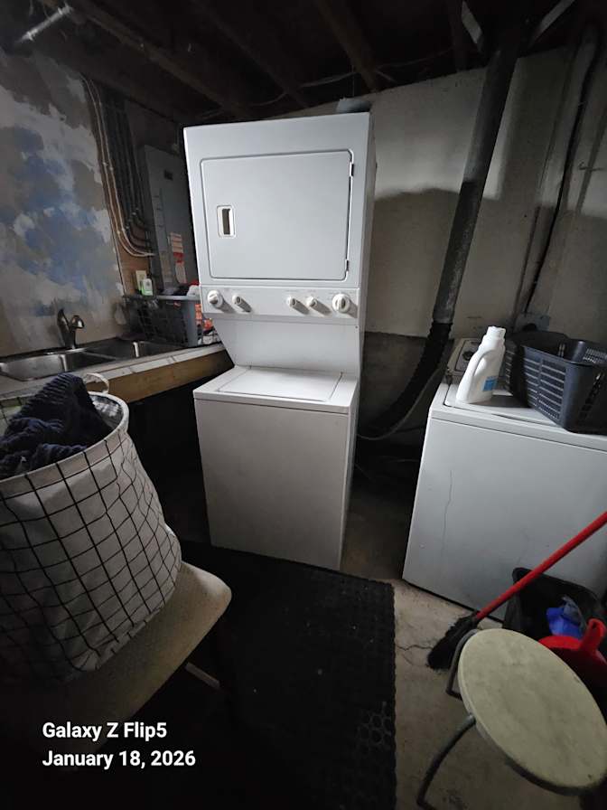 Oliver Marlon Santos's room