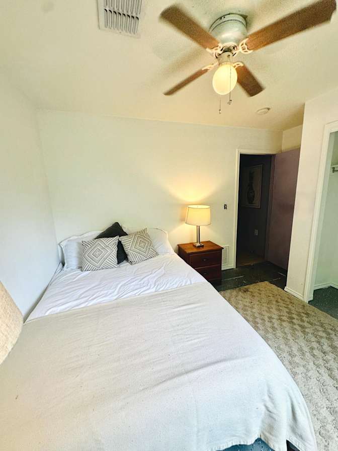 Cansu Mccoy's room
